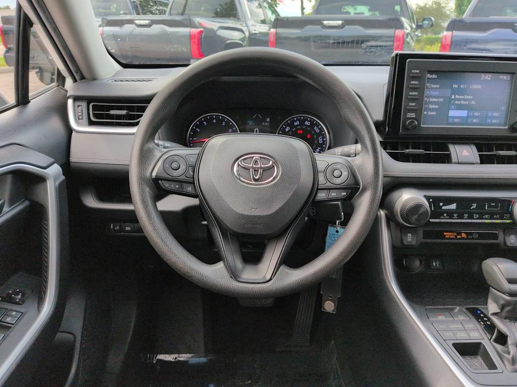 Thumbnail: 2019 Toyota RAV4 - 8