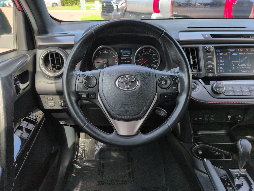 Thumbnail: 2018 Toyota RAV4 - 8