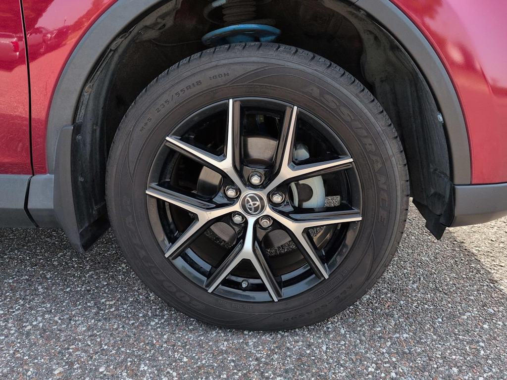Thumbnail: 2018 Toyota RAV4 - 7