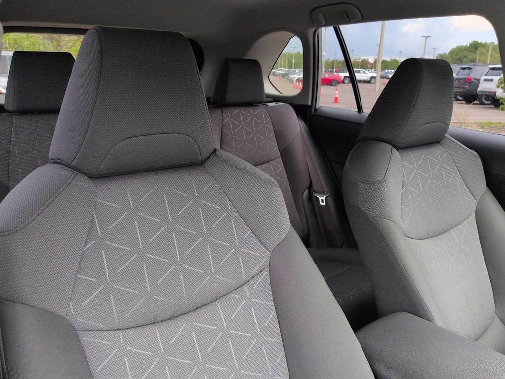 Thumbnail: 2020 Toyota RAV4 - 9