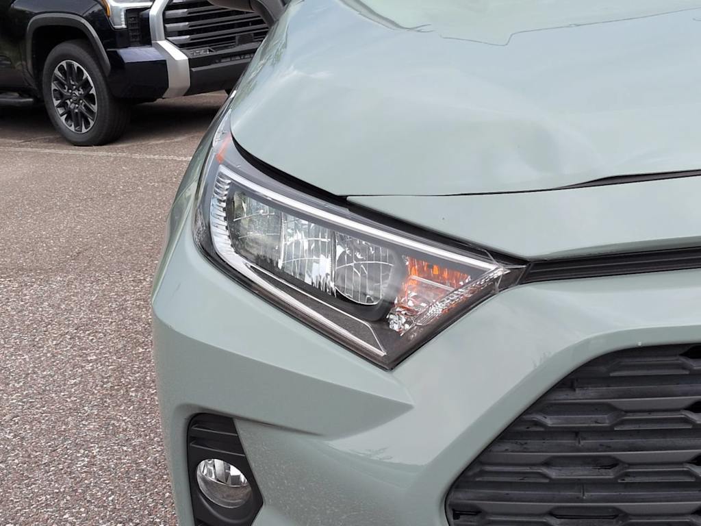 Thumbnail: 2020 Toyota RAV4 - 18