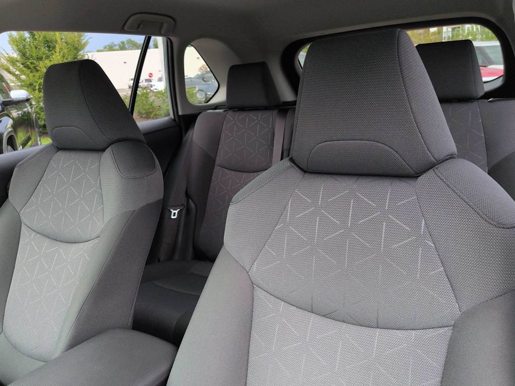 Thumbnail: 2020 Toyota RAV4 - 10