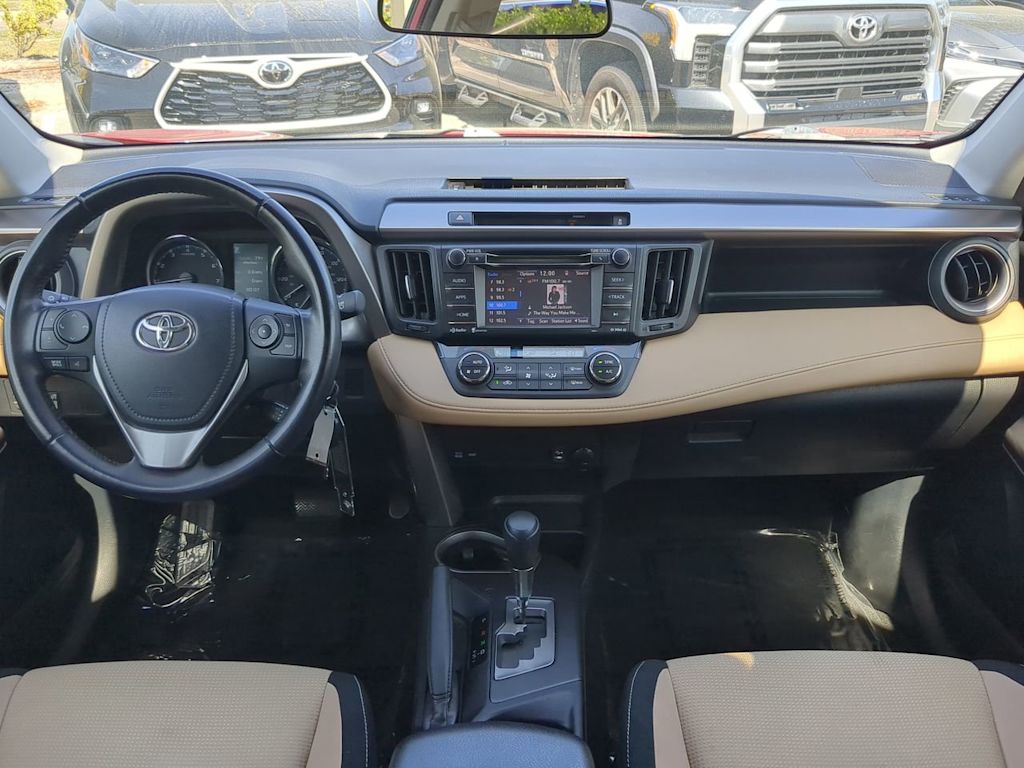 2016 Toyota RAV4 XLE 2