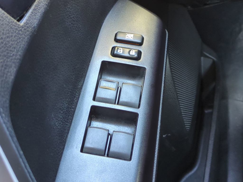 Thumbnail: 2018 Toyota RAV4 - 23