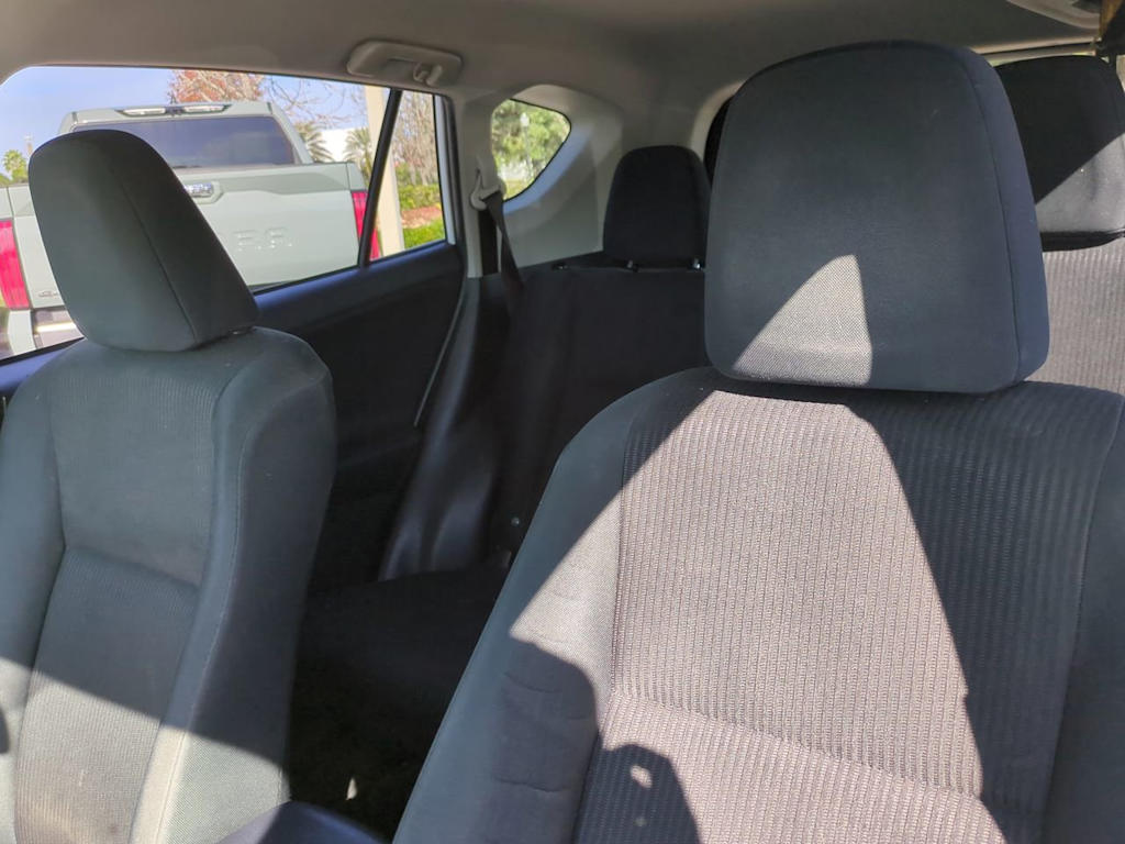 Thumbnail: 2018 Toyota RAV4 - 10