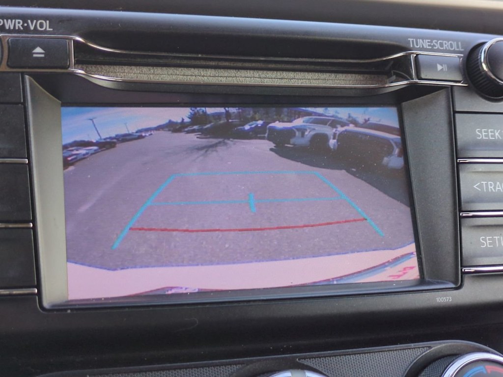 Thumbnail: 2018 Toyota RAV4 - 13