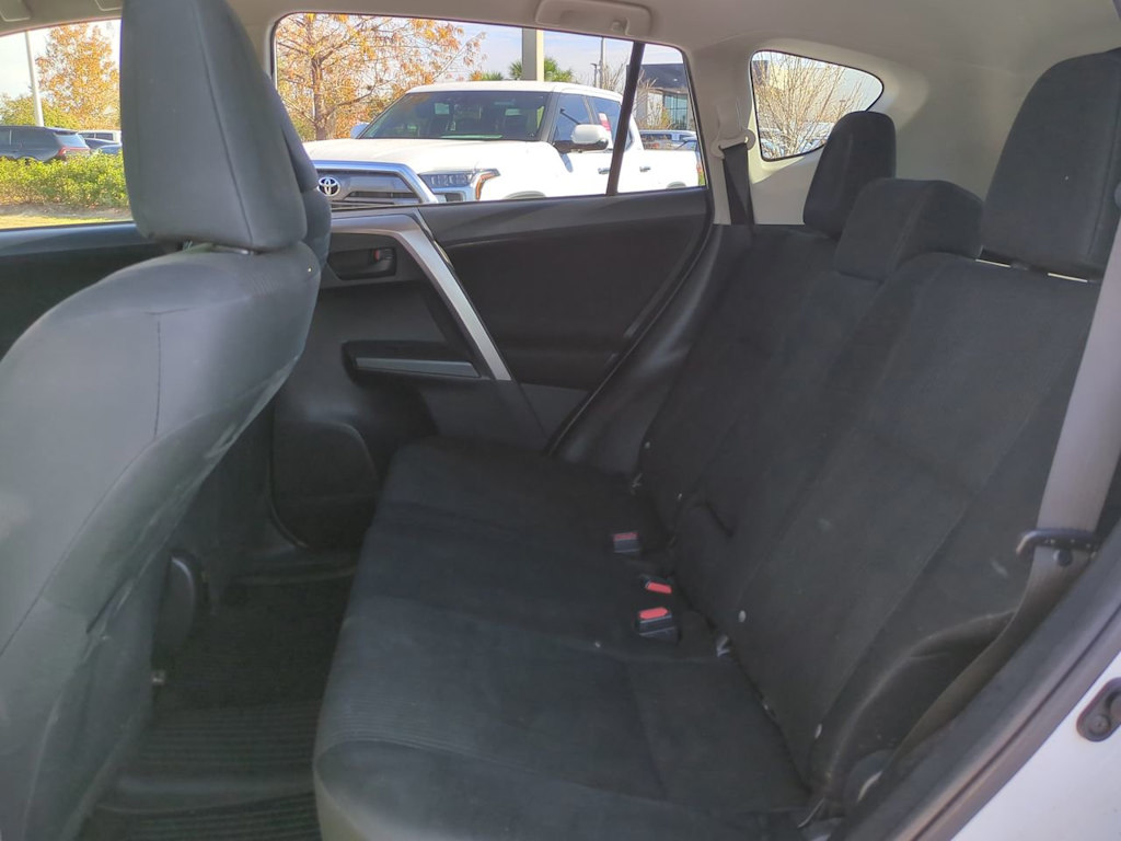 Thumbnail: 2018 Toyota RAV4 - 11