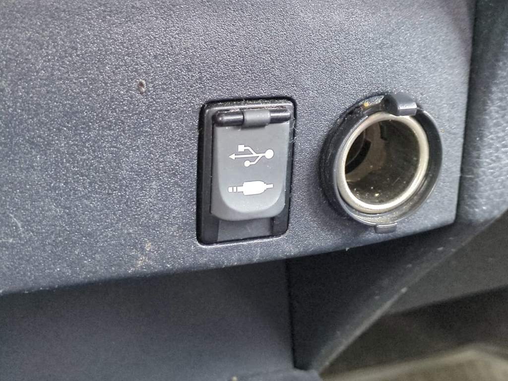 Thumbnail: 2018 Toyota RAV4 - 22