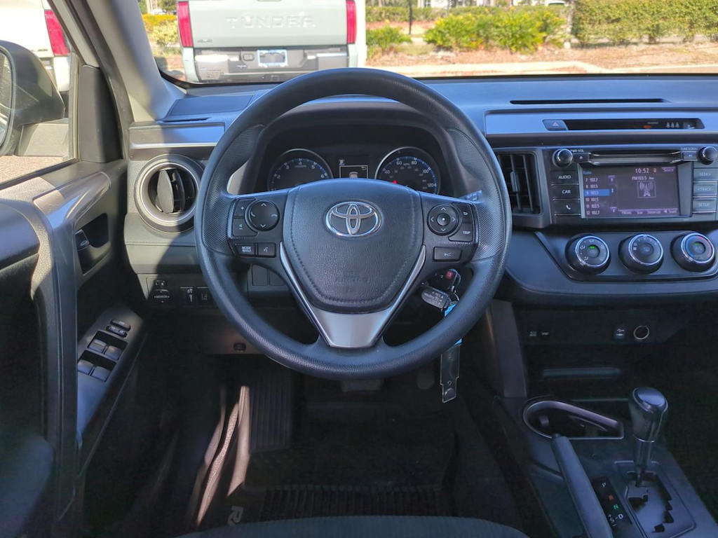 Thumbnail: 2018 Toyota RAV4 - 8