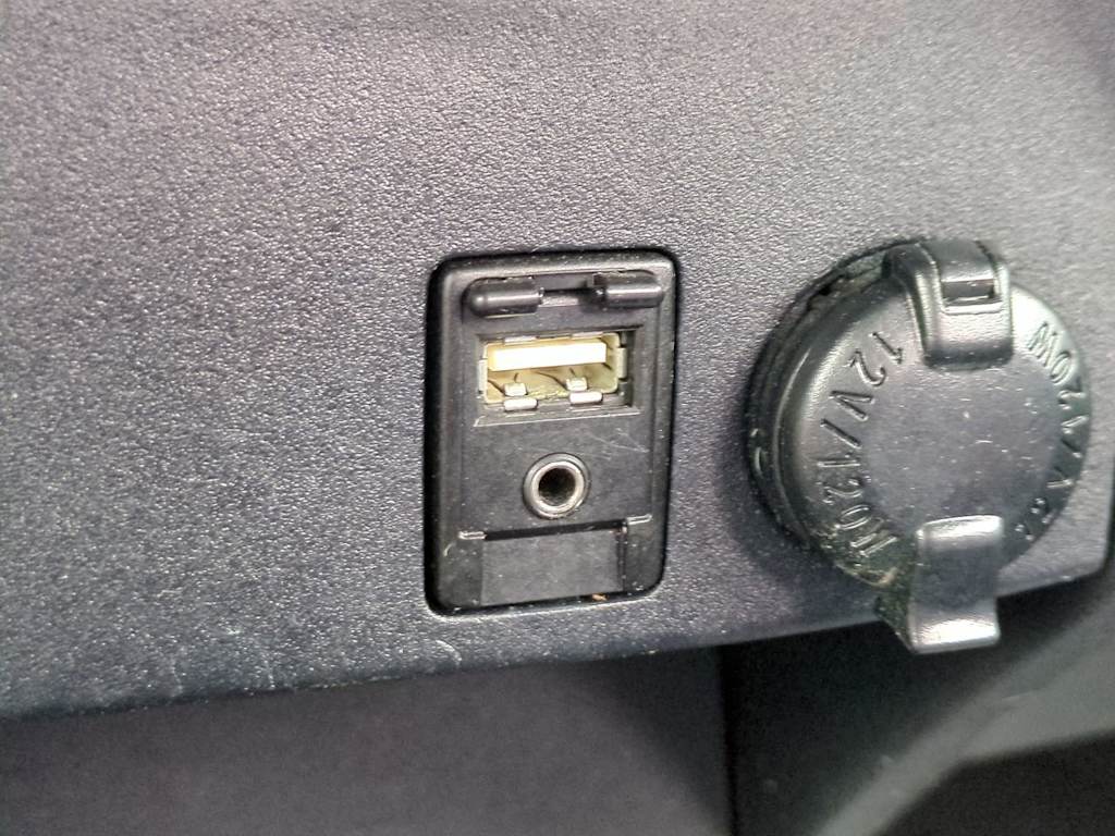 Thumbnail: 2018 Toyota RAV4 - 22