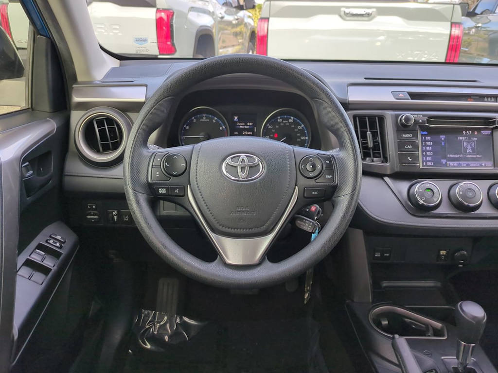 Thumbnail: 2018 Toyota RAV4 - 8