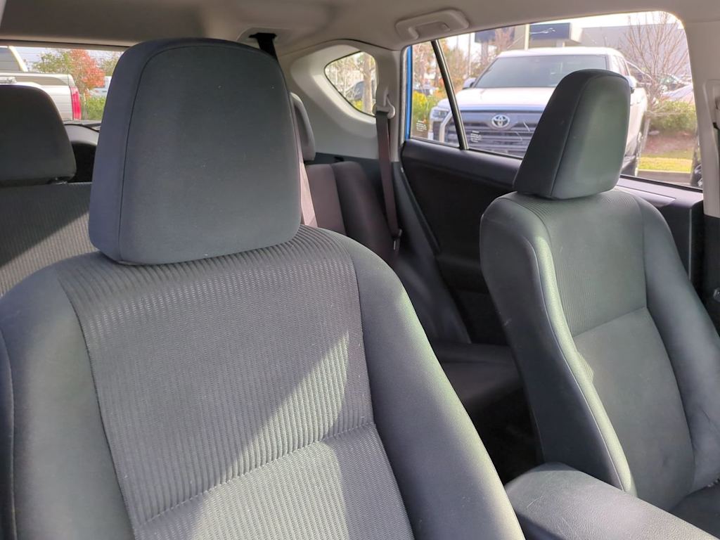 Thumbnail: 2018 Toyota RAV4 - 9