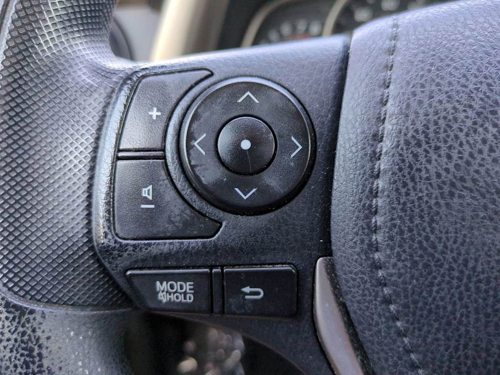 Thumbnail: 2014 Toyota RAV4 - 24