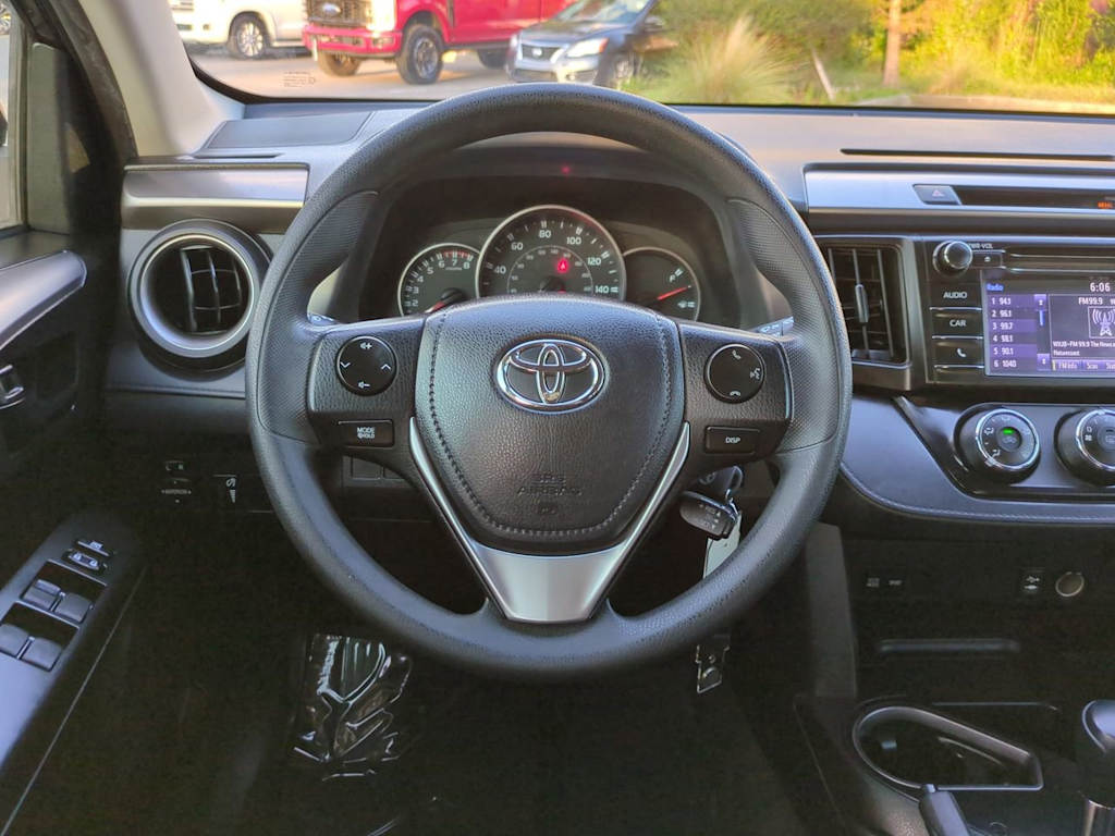 Thumbnail: 2016 Toyota RAV4 - 9