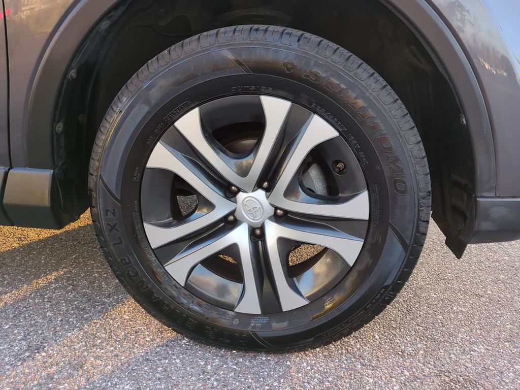 Thumbnail: 2016 Toyota RAV4 - 8