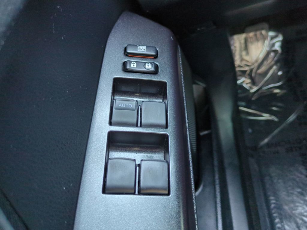 Thumbnail: 2016 Toyota RAV4 - 22