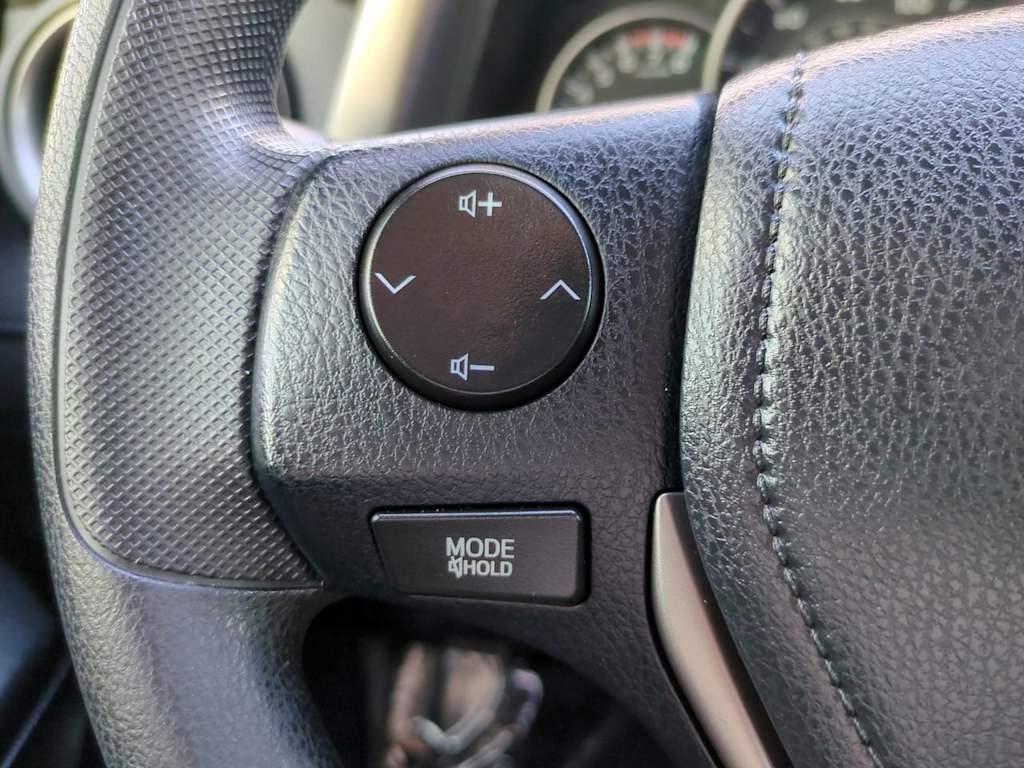 Thumbnail: 2016 Toyota RAV4 - 23