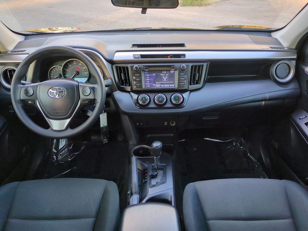 Thumbnail: 2016 Toyota RAV4 - 2