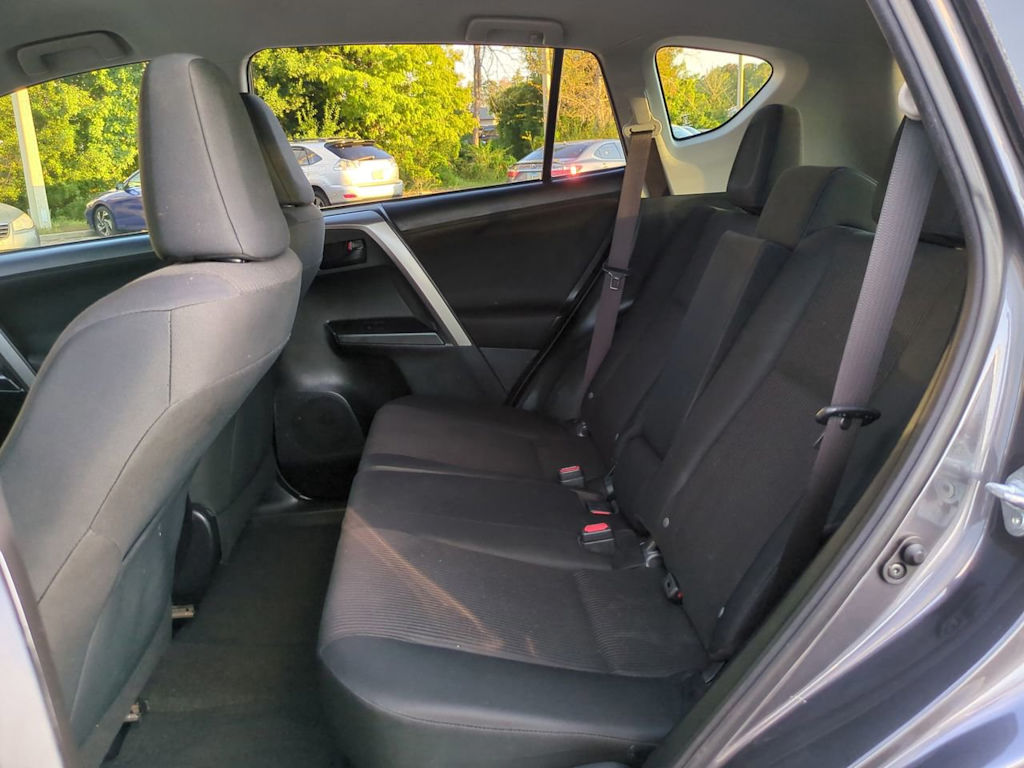 Thumbnail: 2016 Toyota RAV4 - 12