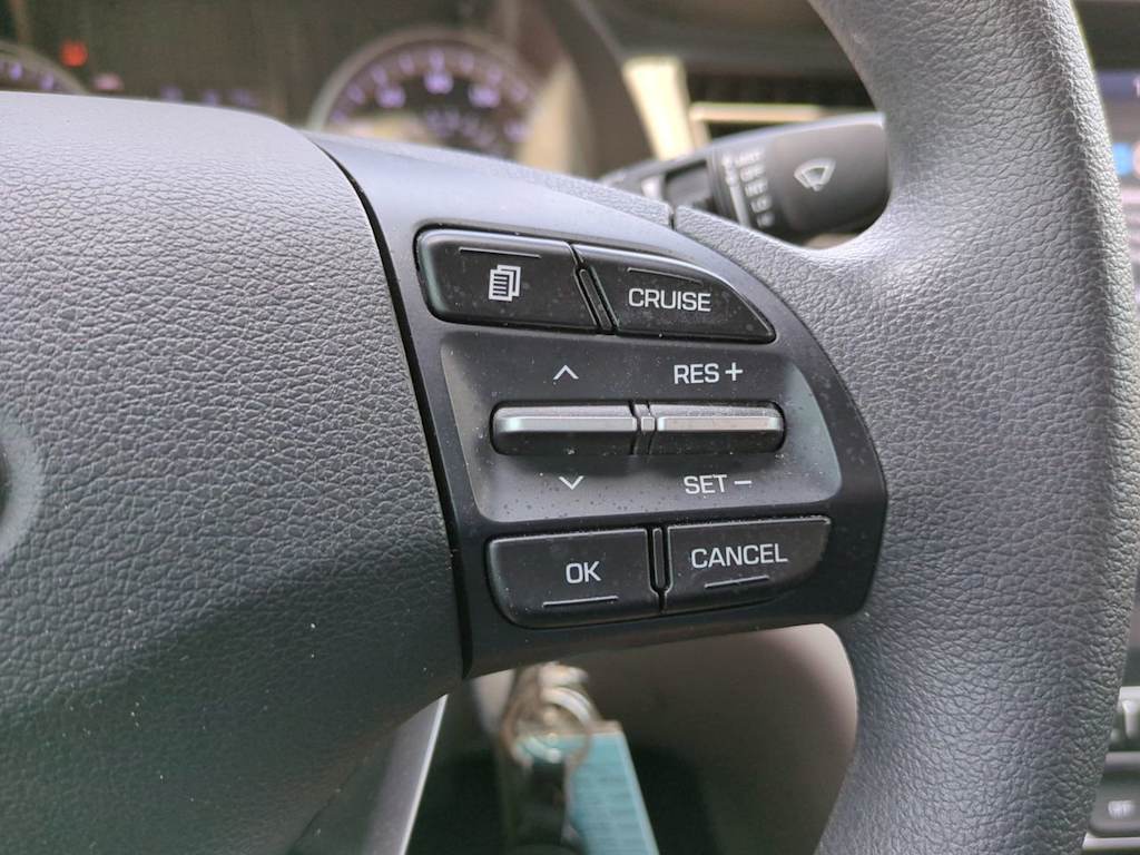 2020 Hyundai Elantra SEL 24
