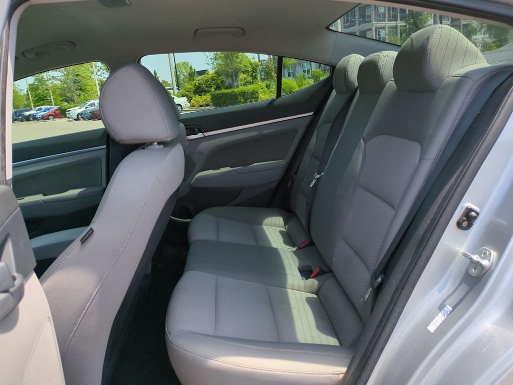 2020 Hyundai Elantra SEL 19