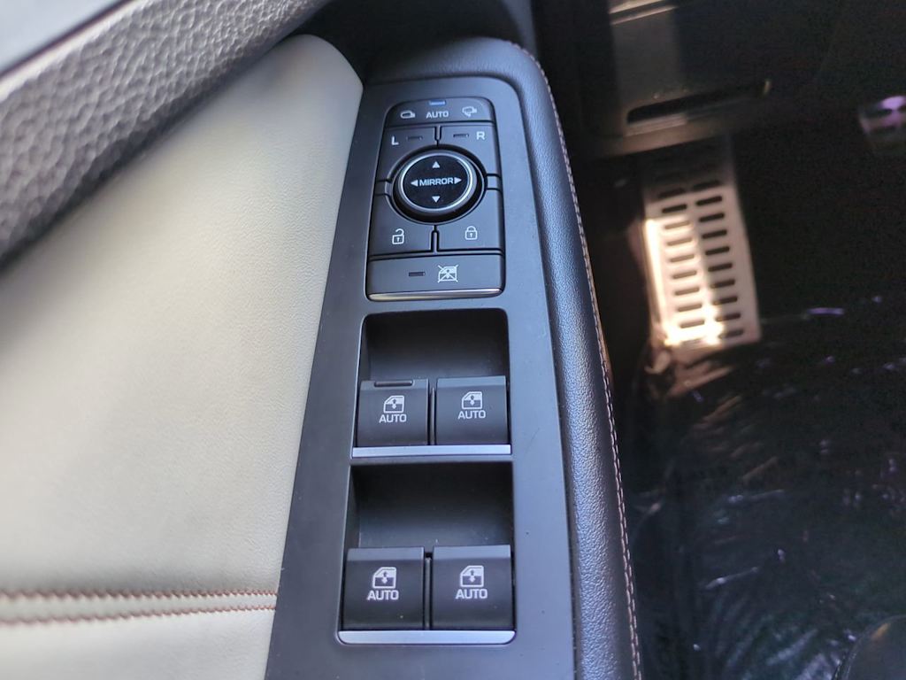 Thumbnail: 2018 Genesis G80 - 24