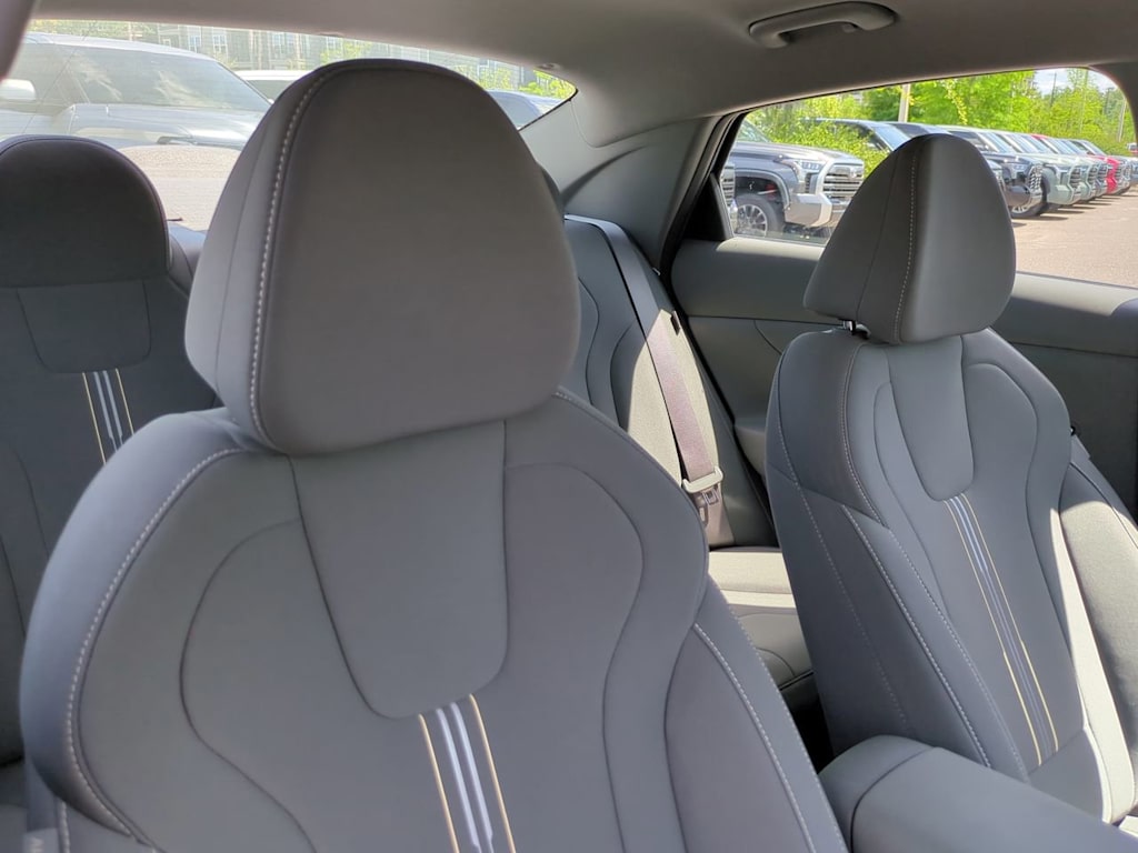 Thumbnail: 2026 Hyundai Elantra - 10