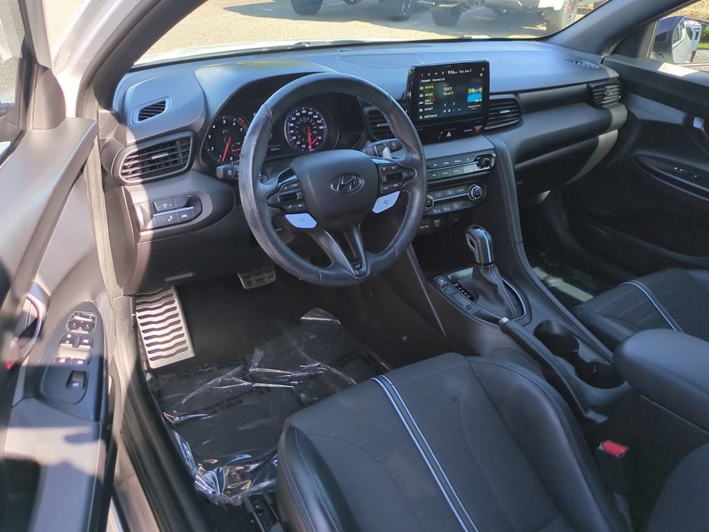 Thumbnail: 2022 Hyundai Veloster - 2