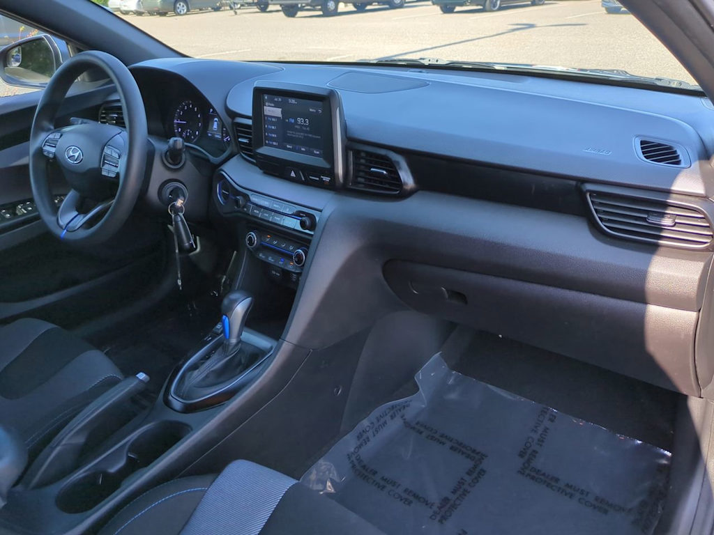 Thumbnail: 2020 Hyundai Veloster - 7