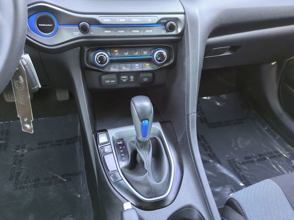 Thumbnail: 2020 Hyundai Veloster - 12