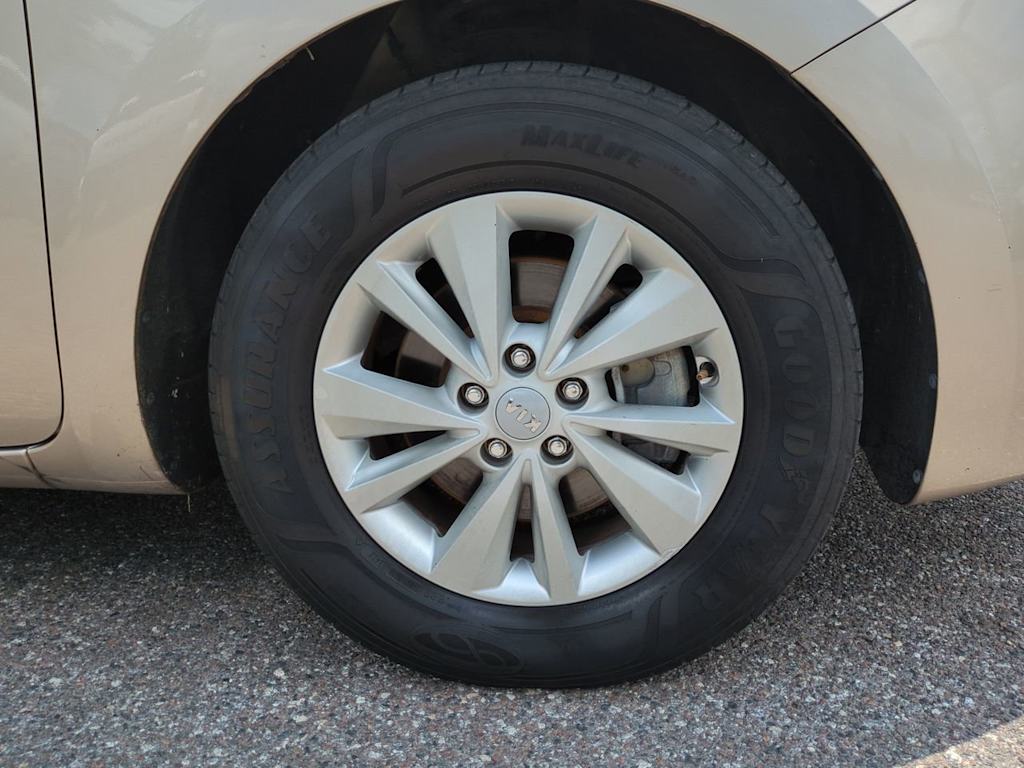 Thumbnail: 2017 Kia Sedona - 7