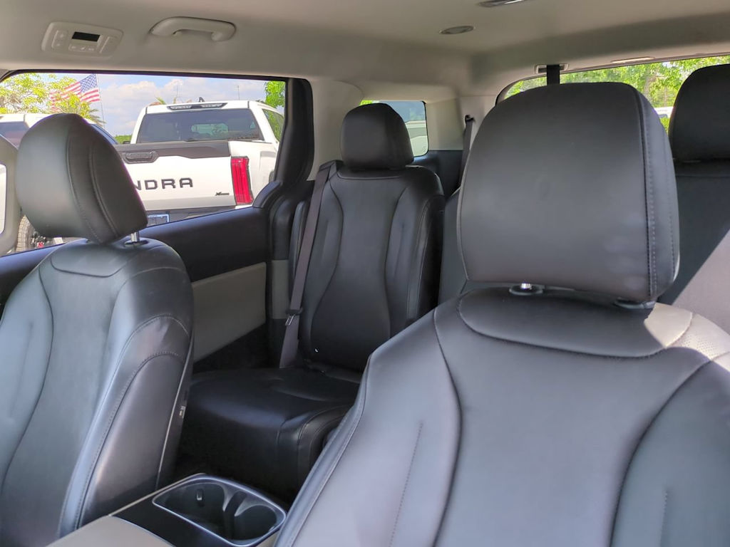 Thumbnail: 2025 Kia Carnival - 11