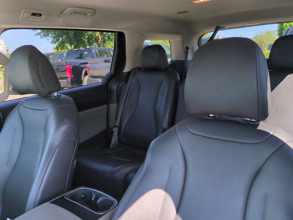 Thumbnail: 2025 Kia Carnival - 10
