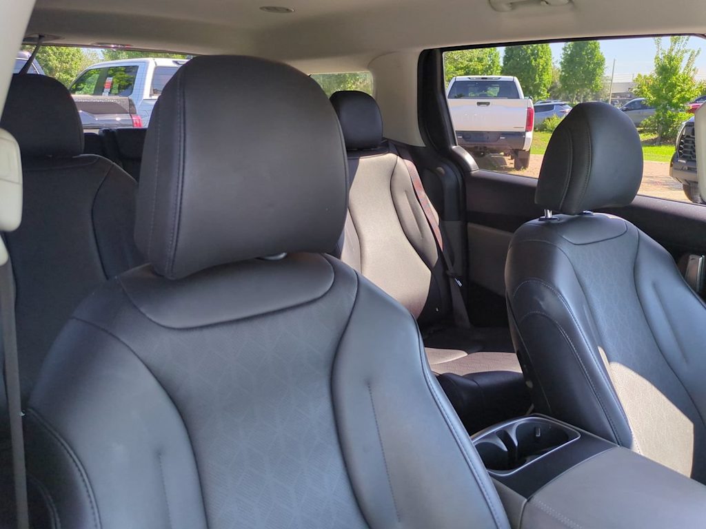 Thumbnail: 2025 Kia Carnival - 9