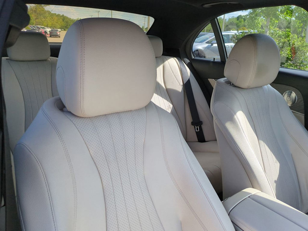 Thumbnail: 2021 Mercedes-Benz E-Class - 10