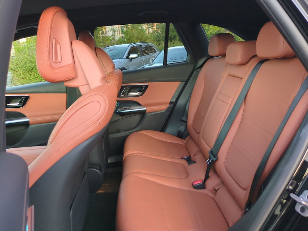 Thumbnail: 2023 Mercedes-Benz GLC - 11