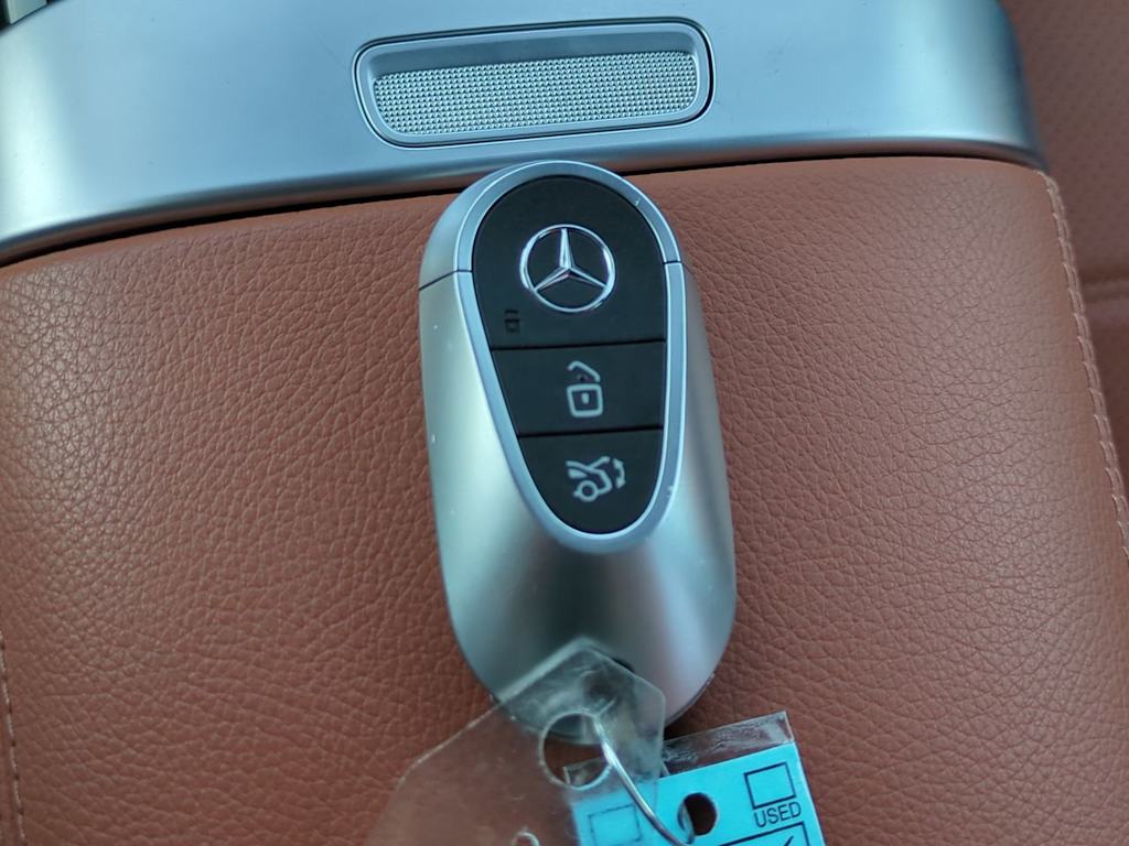 Thumbnail: 2023 Mercedes-Benz GLC - 15