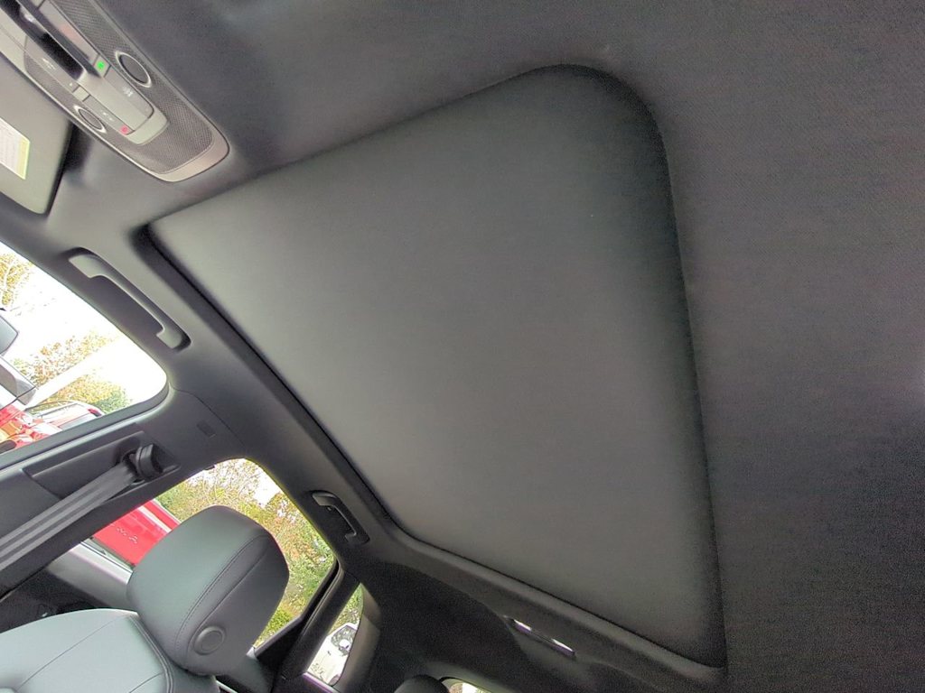 Thumbnail: 2025 Audi Q3 - 15