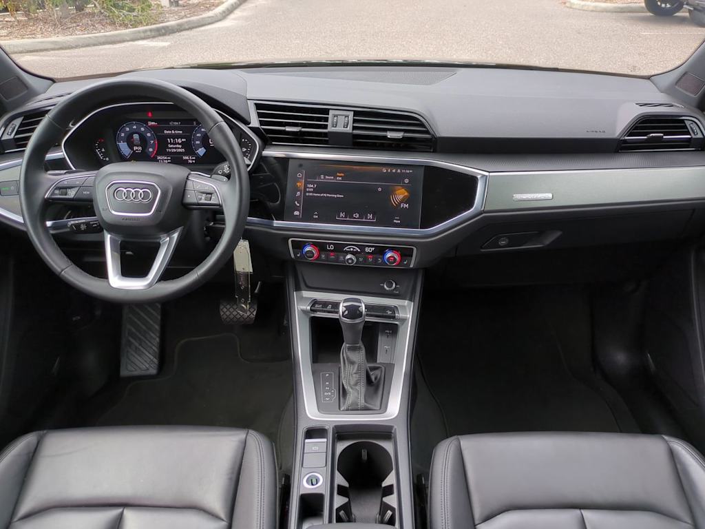 Thumbnail: 2025 Audi Q3 - 2