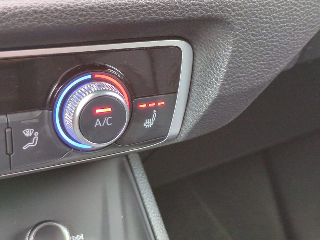 Thumbnail: 2025 Audi Q3 - 23