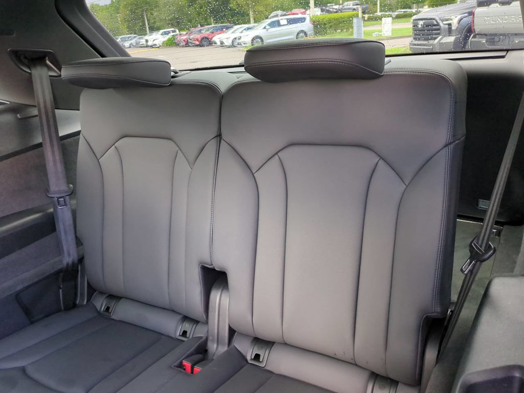 Thumbnail: 2021 Audi Q7 - 11