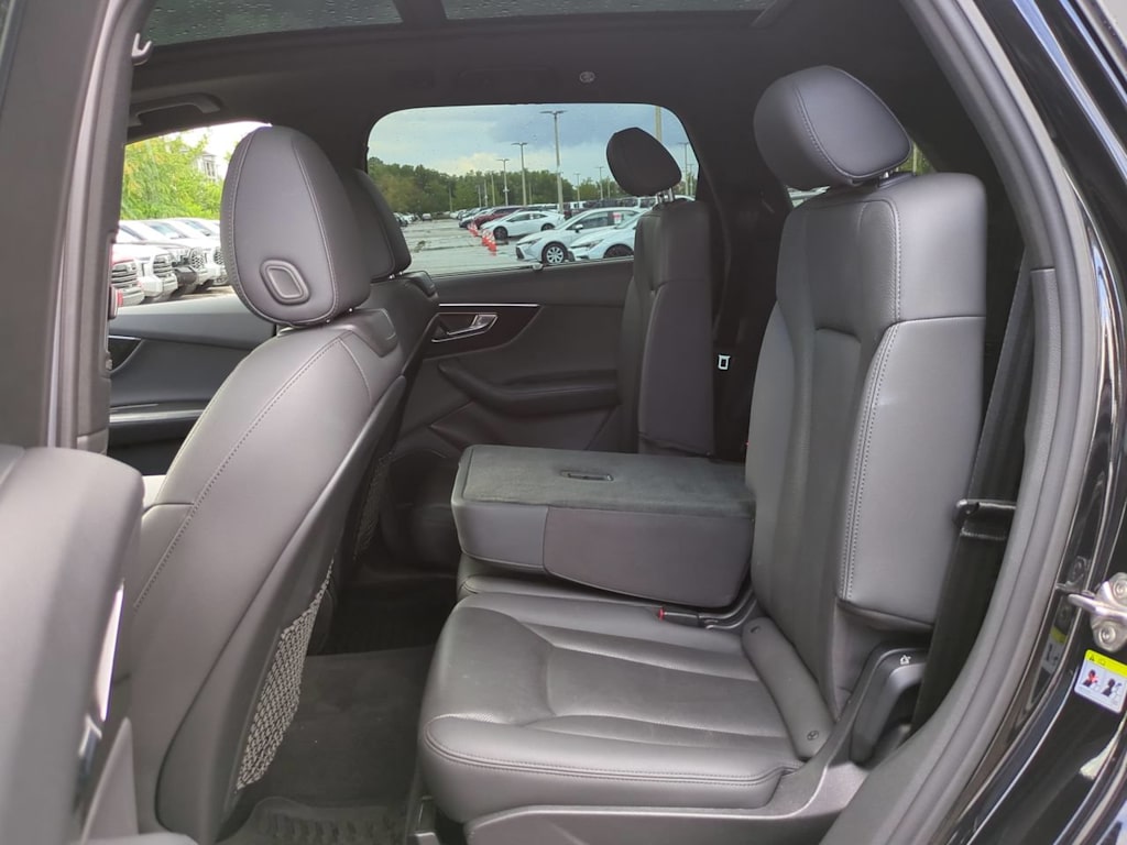 Thumbnail: 2021 Audi Q7 - 20