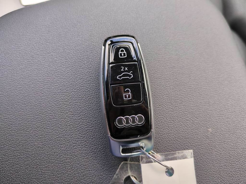 Thumbnail: 2021 Audi Q7 - 15