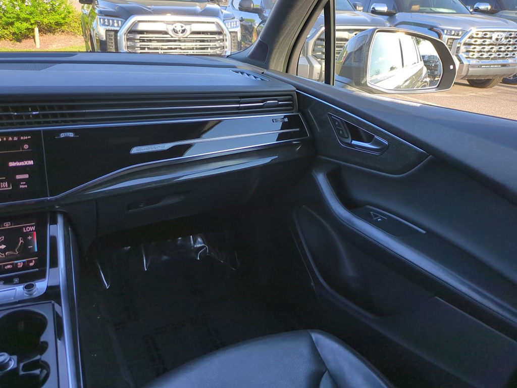 Thumbnail: 2021 Audi Q7 - 20