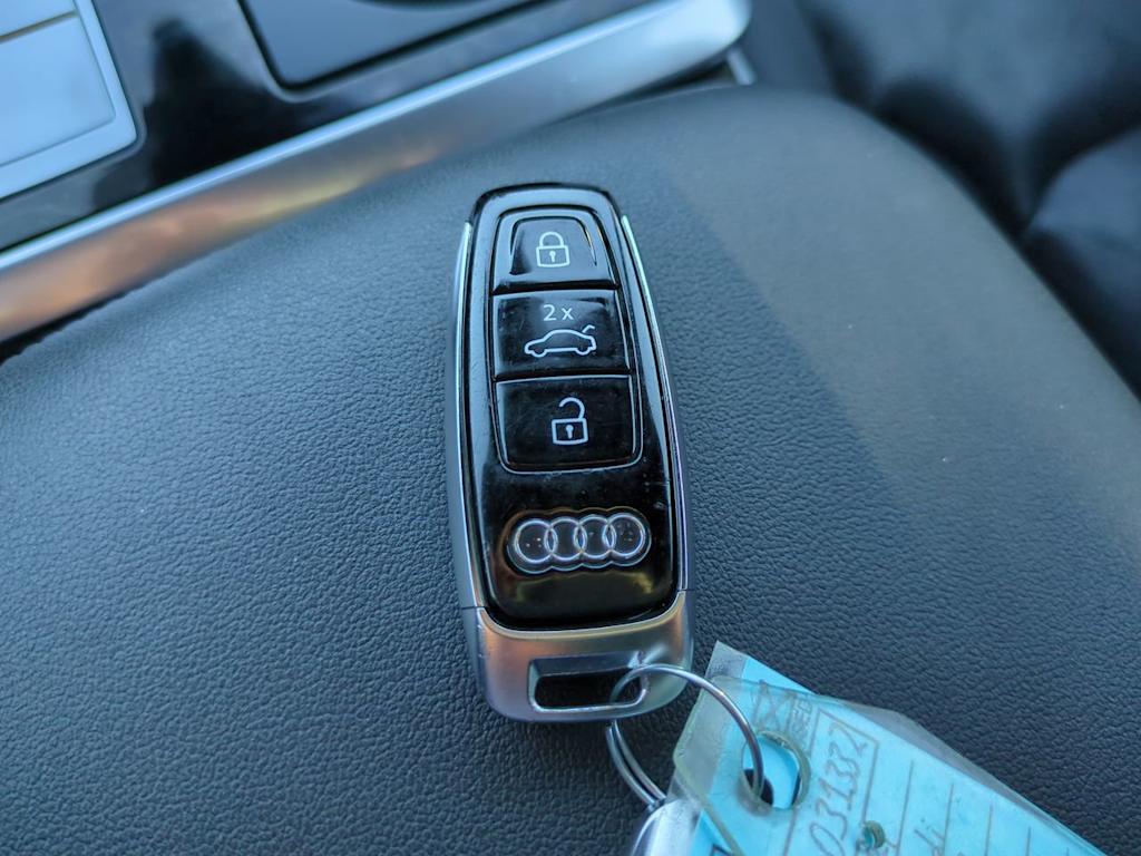 Thumbnail: 2021 Audi Q7 - 15