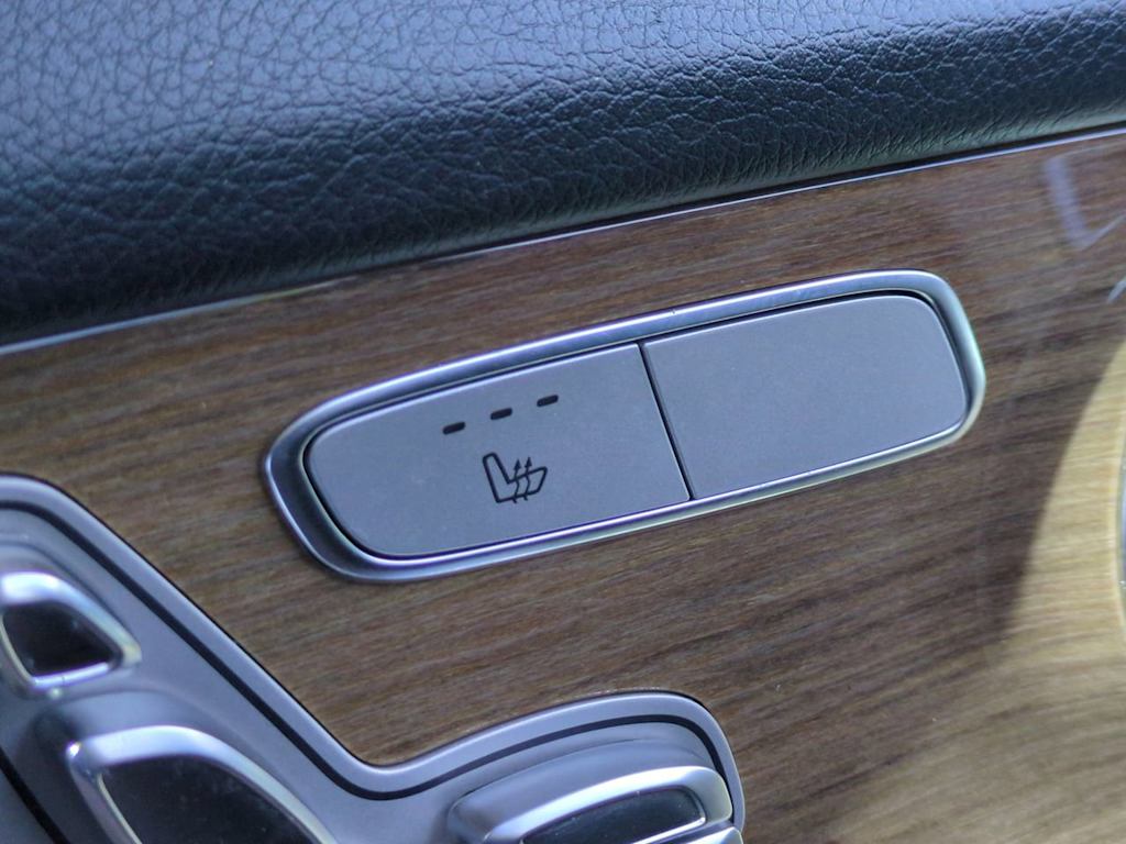 Thumbnail: 2019 Mercedes-Benz GLC - 24
