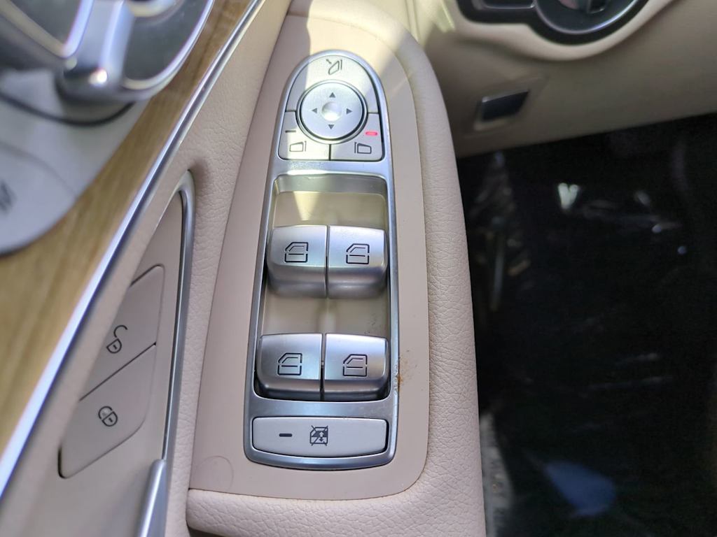 Thumbnail: 2019 Mercedes-Benz GLC - 25
