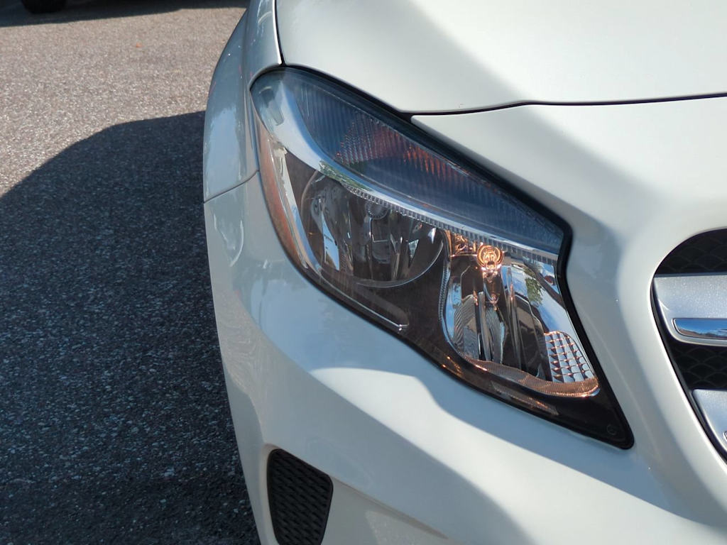 Thumbnail: 2016 Mercedes-Benz GLA - 17