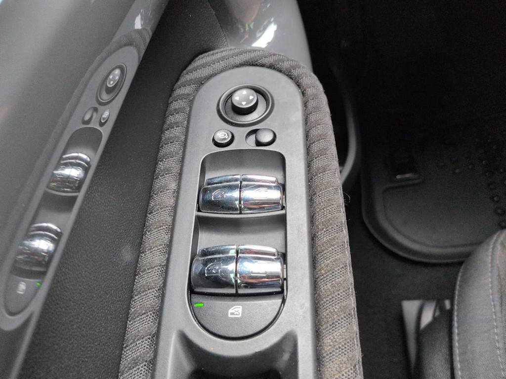 Thumbnail: 2019 MINI Cooper Countryman - 26