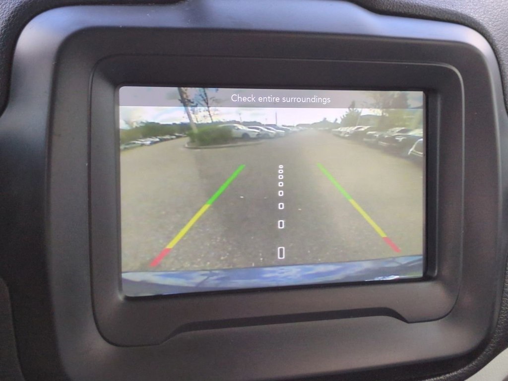 Thumbnail: 2018 Jeep Renegade - 21